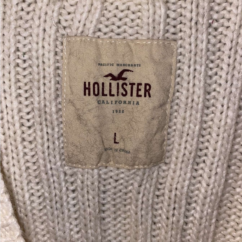 Hollister sweater